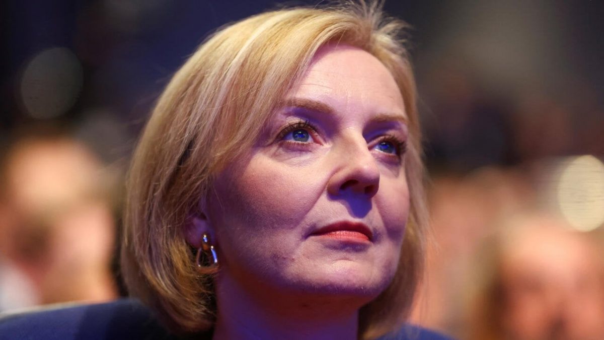 After Brexit, Truss's surprise 'yes' boosts Macron's European Political Community