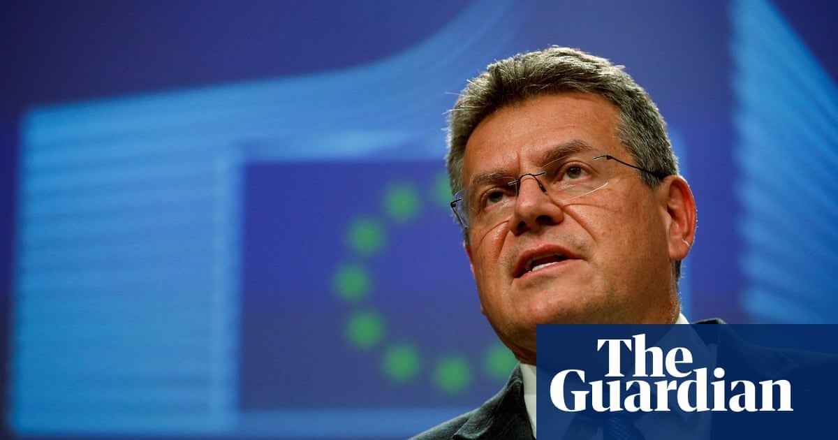 Brexit: EU plans ‘carrot and stick’ approach to UK’s Northern Ireland move