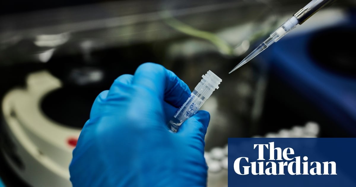 Brexit row could prompt exodus of senior scientists from UK