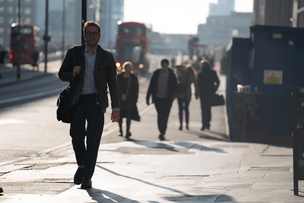 Brexit will cost UK workers about £1,300 in lost income each year, say experts
