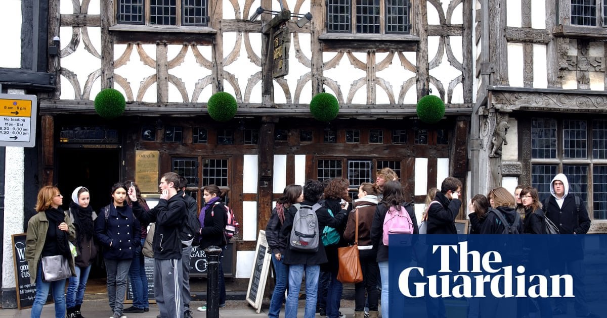 Lords committee urges end to Brexit barriers for musicians and young people | Brexit