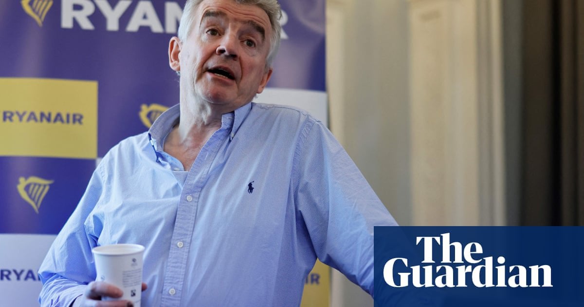 Ryanair boss blames Brexit for airport chaos and says era of €10 airfares over | Ryanair