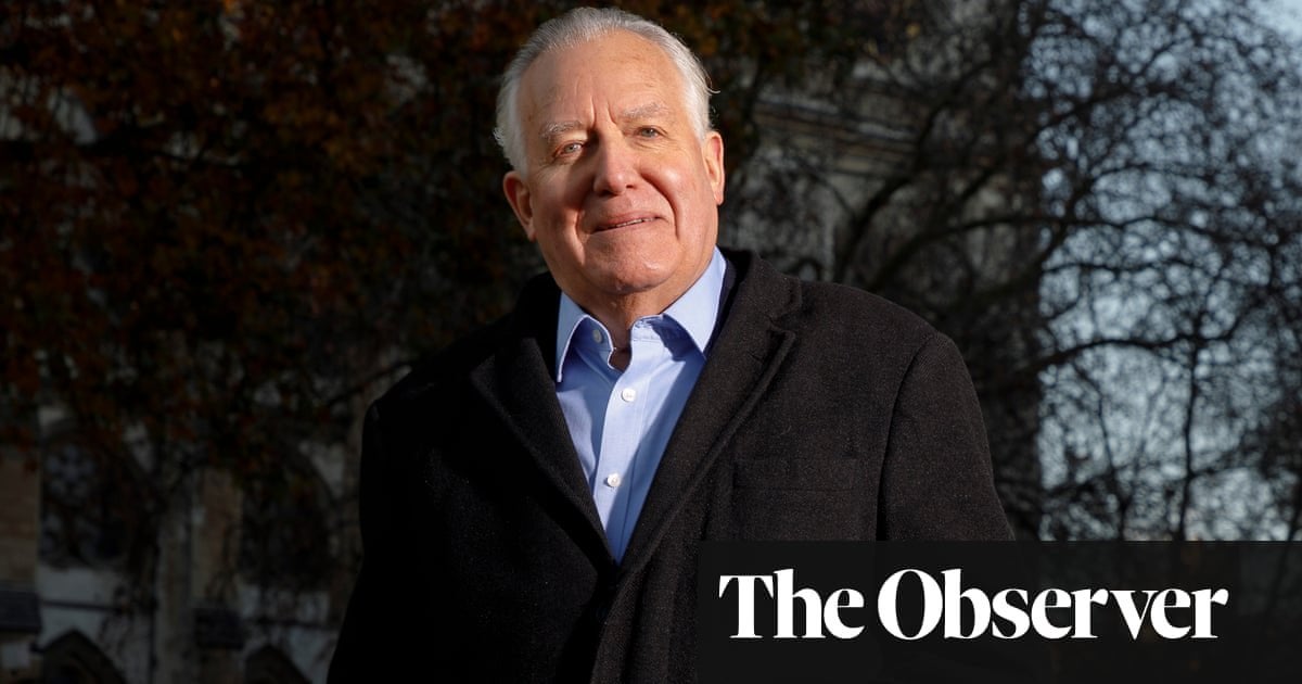 Starmer must tackle economic ‘disaster’ of Brexit, warn Labour grandees