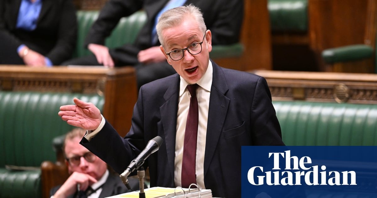 Watchdog reprimands Tories over £800bn post-Brexit trade deals claim | Brexit